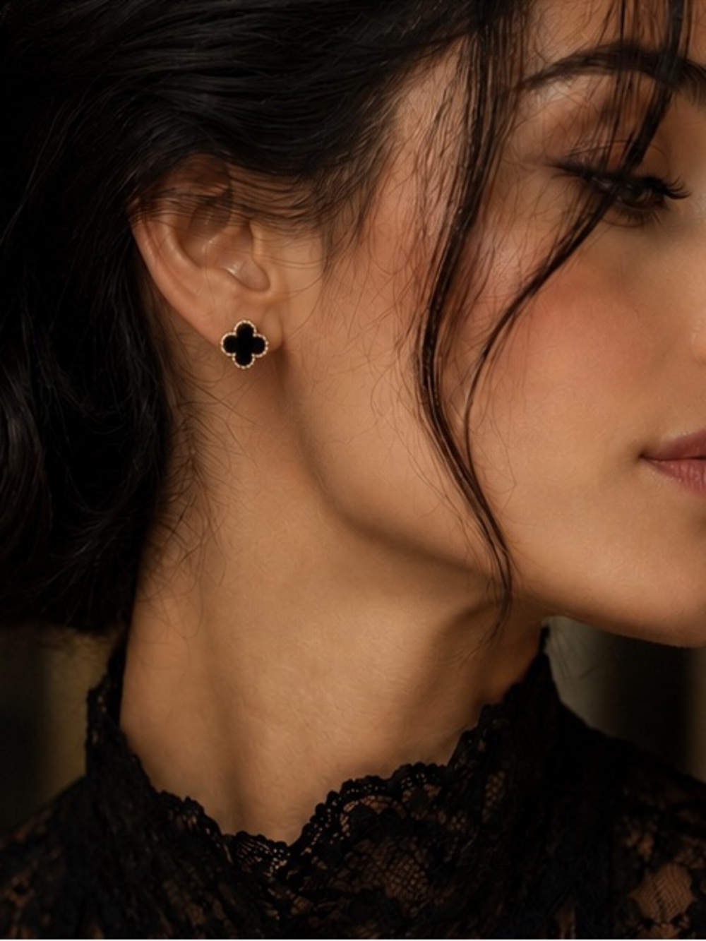 🆕🖤Express Black and Gold Clover Stud Earrings - Women Jewelry
